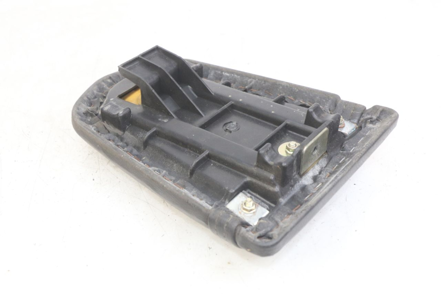 photo de TYŁ SIEDZENIA DAELIM VJ ROADWIN FI 125 (2008 - 2017) - Szczegół części