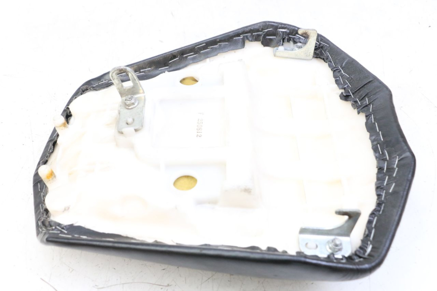 photo de TYŁ SIEDZENIA YAMAHA FZ1 FAZER 1000 (2007 - 2009) - Punkty mocowania