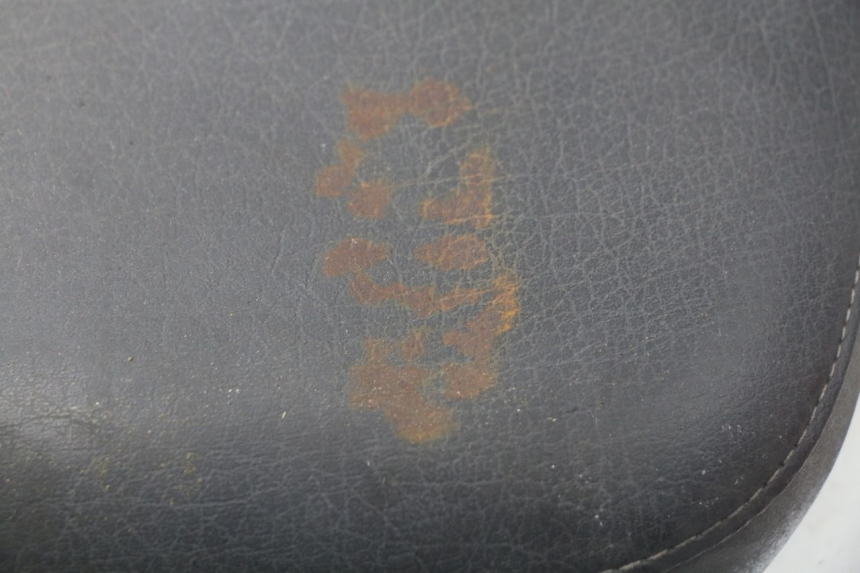 photo de TYŁ SIEDZENIA YAMAHA YP MAJESTY 125 (1998 - 2001) - Szczegół części