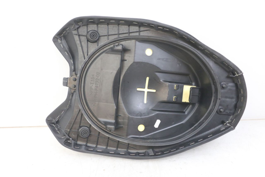 photo de SIEDZENIE PRZEDNIE YAMAHA AEROX 2T 50 (2013 - 2017) - Stan powierzchni