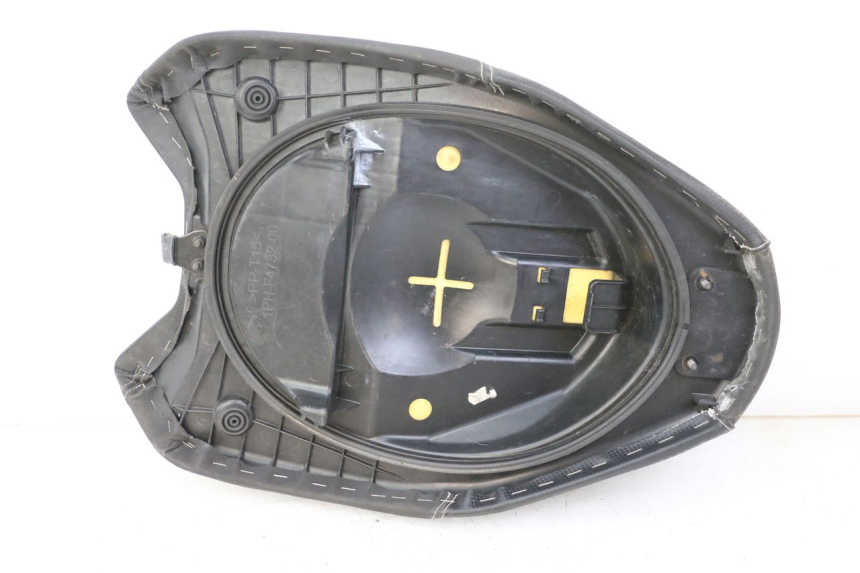 photo de SIODŁO PRZEDNIE YAMAHA AEROX NAKED 2T 50 (2013 - 2017) - Widok ogólny