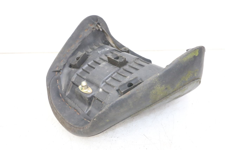 photo de SIODŁO PRZEDNIE HYOSUNG GV AQUILA 125 (2000 - 2009) - Inny kąt widzenia