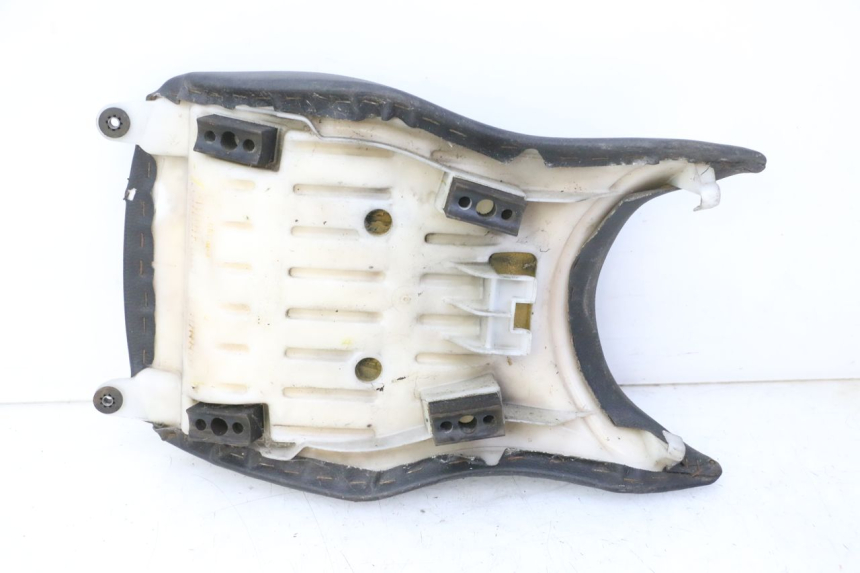 photo de SIODŁO PRZEDNIE HONDA CBF 125 (2009 - 2015) - Punkty mocowania