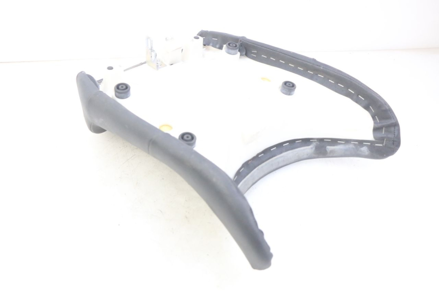 photo de SIODŁO PRZEDNIE YAMAHA FJR ABS 1300 (2006 - 2012) - Inny kąt widzenia