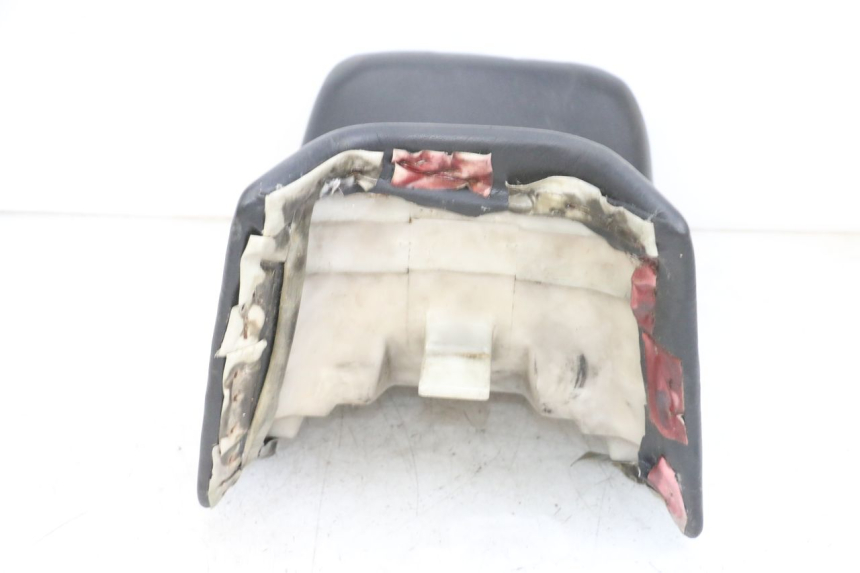 photo de SIODŁO PRZEDNIE KAWASAKI GPX R WARBIRD 600 (1988 - 1993) - Widok z bliska