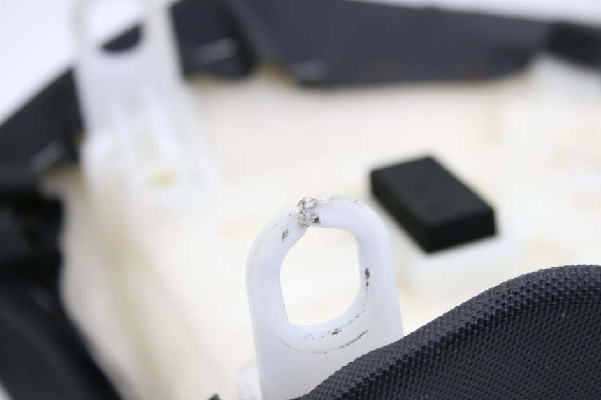 photo de SIEDZENIE PRZEDNIE SUZUKI GSX-R GSXR 750 (2011 - 2016) - Zoom stanu zużycia