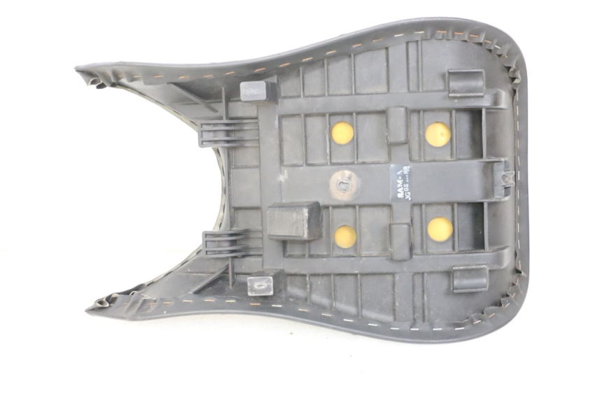 photo de SIEDZENIE PRZEDNIE HYOSUNG GTR 125 (2006 - 2008) - Inny kąt widzenia