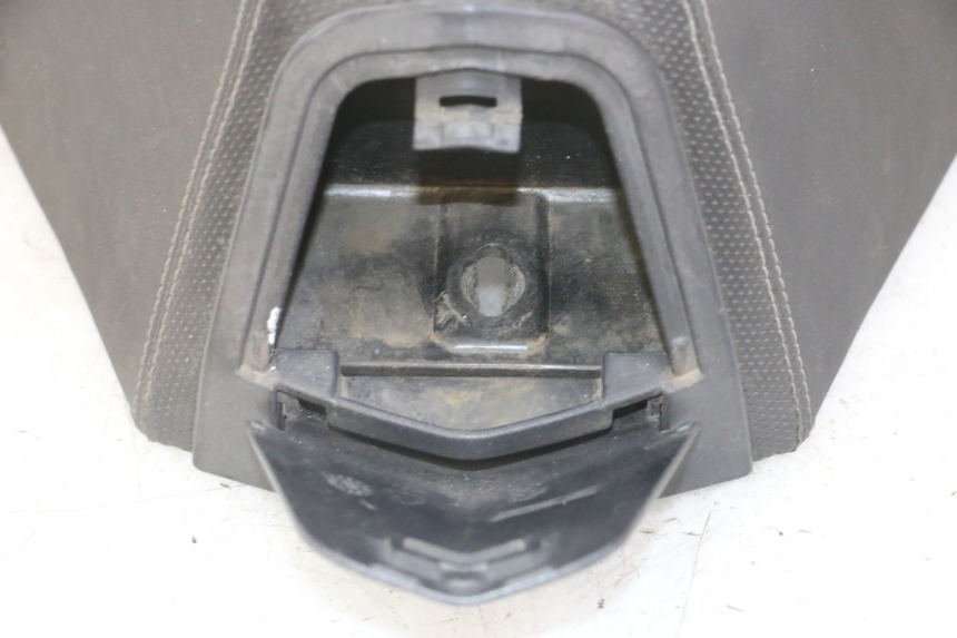 photo de SIODŁO PRZEDNIE PEUGEOT SATELIS 125 (2013 - 2018) - Stan powierzchni