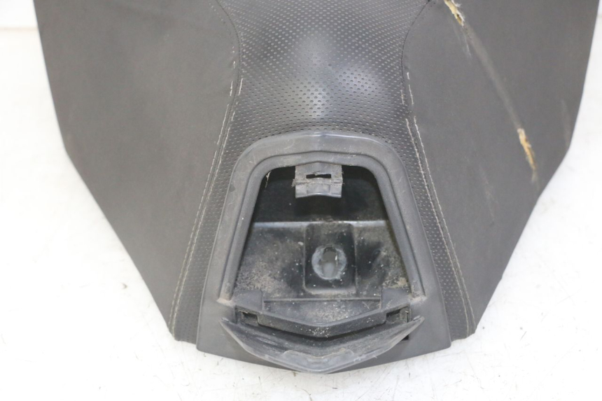 photo de SIODŁO PRZEDNIE PEUGEOT SATELIS 125 (2013 - 2018) - Widok z bliska