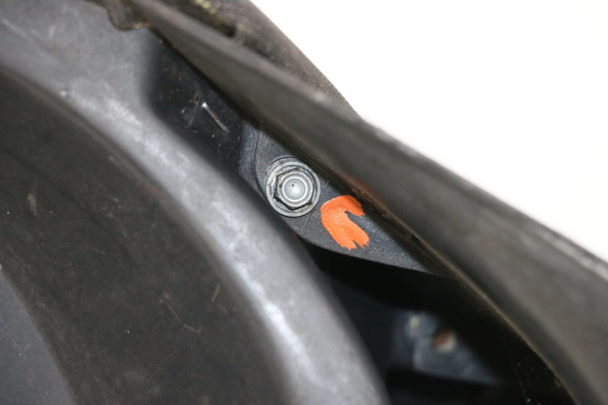 photo de SIODŁO PRZEDNIE APRILIA SR CARB LC 2T 50 (2004 - 2012) - Zbliżenie techniczne