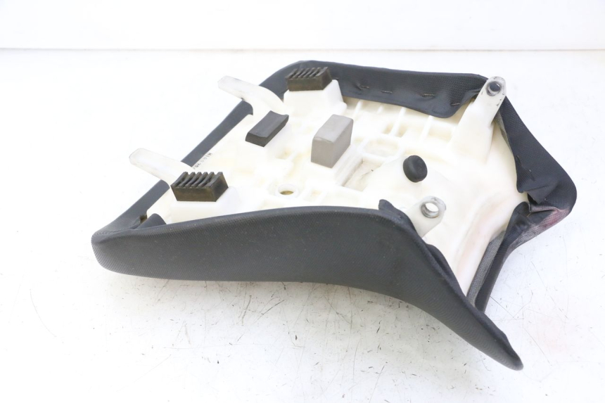 photo de SIODŁO PRZEDNIE SUZUKI SV S 650 (2003 - 2009) - Punkty mocowania