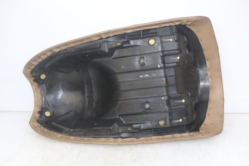 photo de SIODŁO PRZEDNIE YAMAHA YP MAJESTY 400 (2004 - 2008) - Widok z bliska