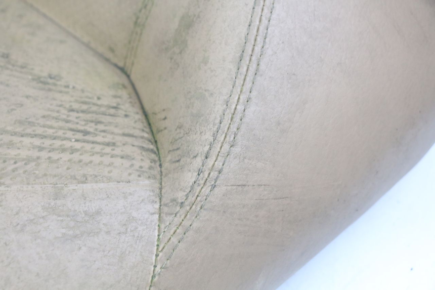 photo de SIODŁO PRZEDNIE YAMAHA YP MAJESTY 400 (2004 - 2008) - Inny kąt widzenia