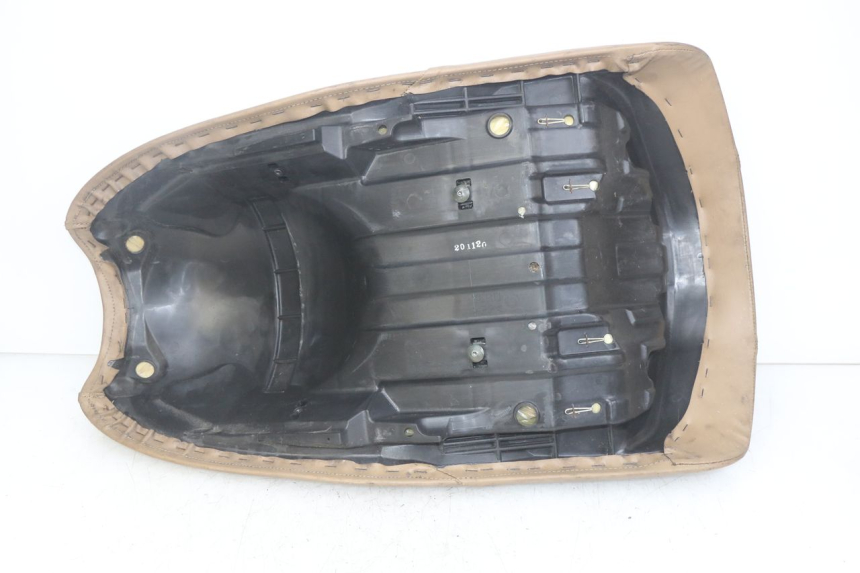 photo de SIODŁO PRZEDNIE YAMAHA YP MAJESTY 400 (2004 - 2008) - Zbliżenie techniczne