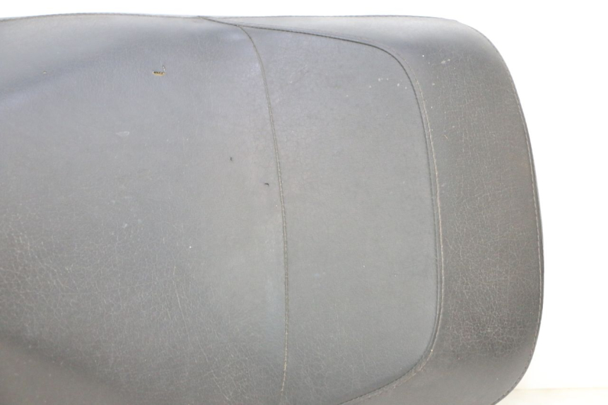 photo de SIEDZENIE PRZEDNIE YAMAHA YP MAJESTY 125 (1998 - 2001) - Alternatywny kąt
