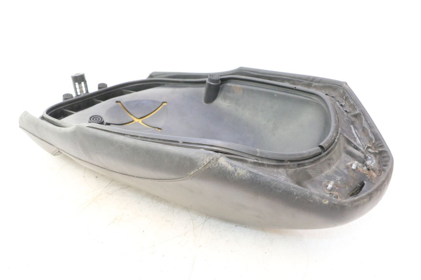 photo de SIEDZENIE PRZEDNIE YAMAHA YP MAJESTY 125 (1998 - 2001) - Oznaczenia i referencje