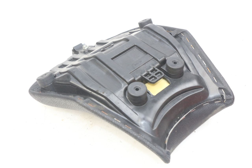 photo de SIEDZENIE PRZEDNIE KAWASAKI Z 650 (2016 - 2019) - Zoom stanu zużycia