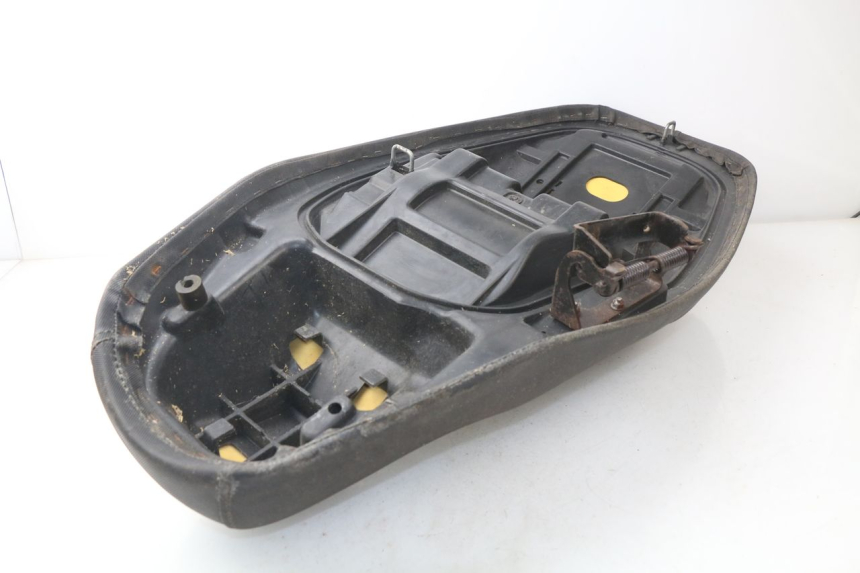 photo de SIEDZENIE JONWAY AZTRAL 125 (2008 - 2017) - Stan powierzchni