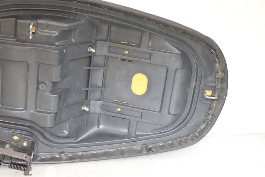 photo de SIEDZENIE JONWAY AZTRAL 125 (2008 - 2017) - Zbliżenie techniczne