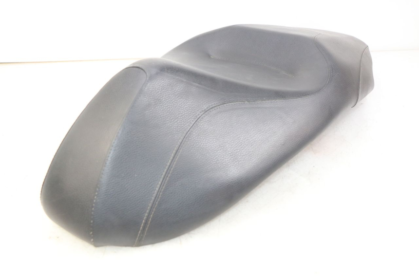 photo de SIEDZENIE PIAGGIO BEVERLY 125 (2010 - 2015) - Inny kąt widzenia