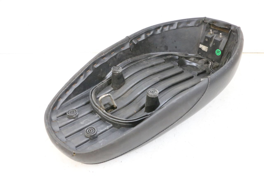 photo de SIODŁO MBK BOOSTER SPIRIT 50 (2004 - 2017) - Struktura - zbliżenie