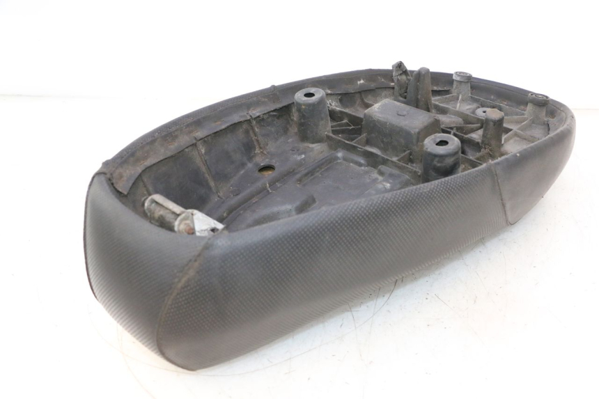 photo de SIEDZENIE MBK BOOSTER SPIRIT 50 (1999 - 2003) - Zbliżenie techniczne