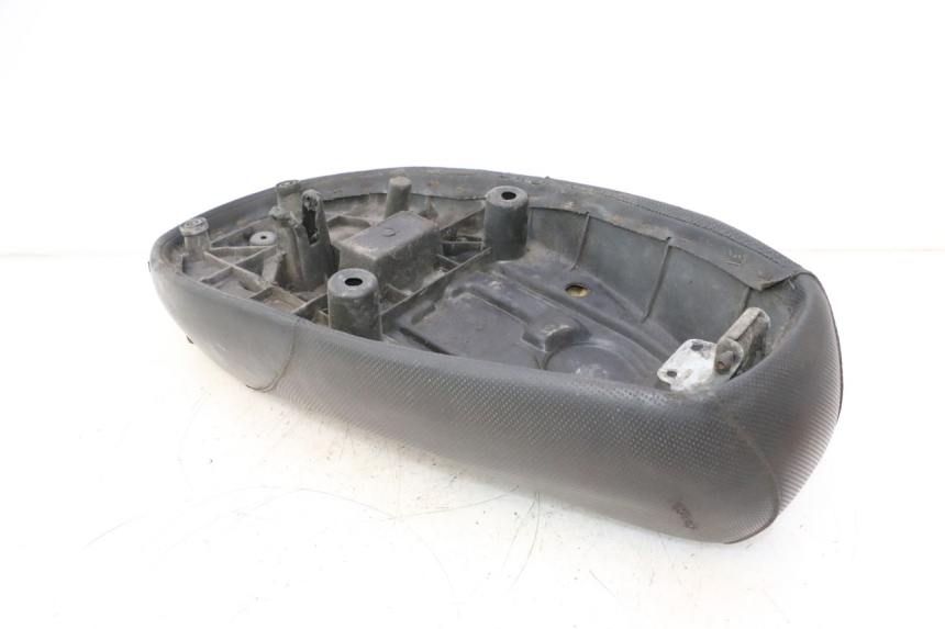 photo de SIEDZENIE MBK BOOSTER SPIRIT 50 (1999 - 2003) - Punkty mocowania