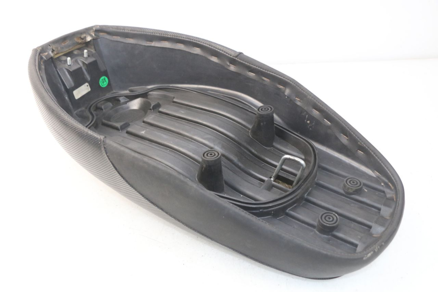 photo de SIEDZENIE MBK BOOSTER SPIRIT NAKED 50 (2004 - 2017) - Stan powierzchni