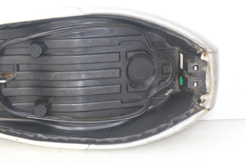 photo de SIEDZENIE MBK BOOSTER SPIRIT NAKED 50 (2004 - 2017) - Widok z bliska