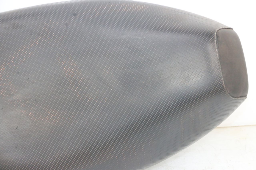 photo de SIEDZENIE MBK BOOSTER SPIRIT NAKED 50 (2004 - 2017) - Zoom stanu zużycia