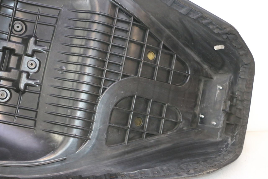 photo de SIEDZENIE SUZUKI BURGMAN 125 (2007 - 2014) - Widok z bliska