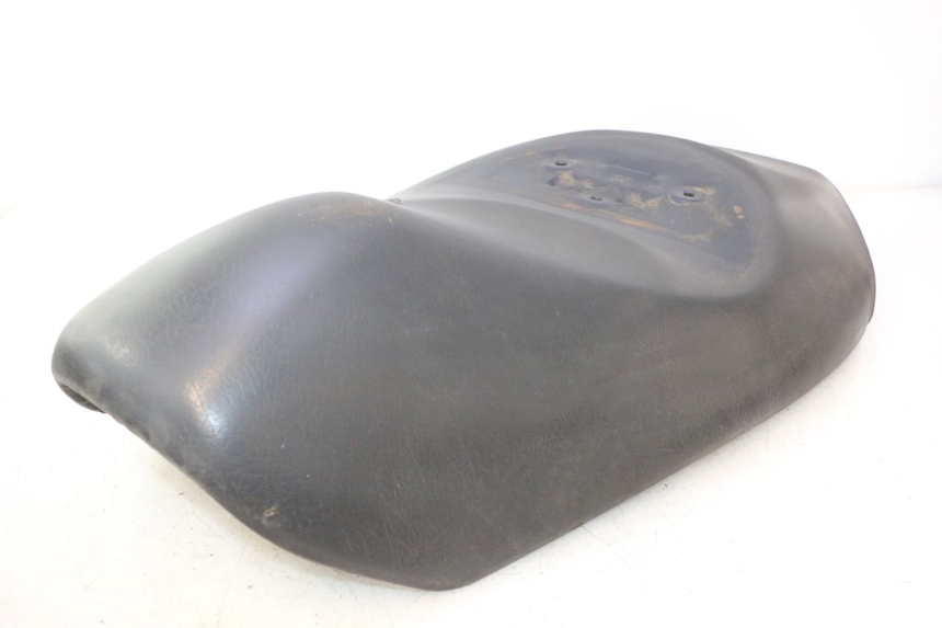 photo de SIEDZENIE SUZUKI BURGMAN 125 (2007 - 2014) - Zbliżenie techniczne