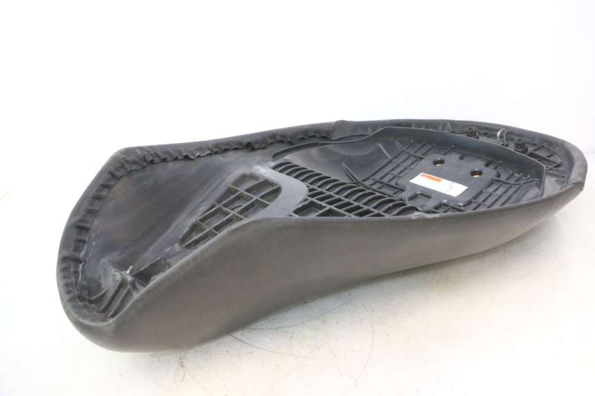 photo de SIEDZENIE SUZUKI BURGMAN 125 (2007 - 2014) - Oznaczenia i referencje