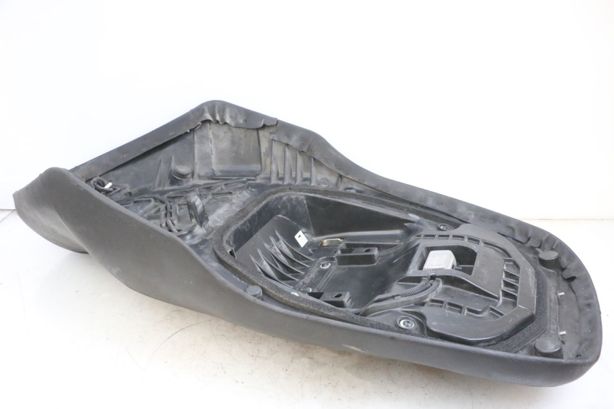 photo de SIEDZENIE SUZUKI BURGMAN EXECUTIVE ABS 650 (2006 - 2012) - Widok z bliska