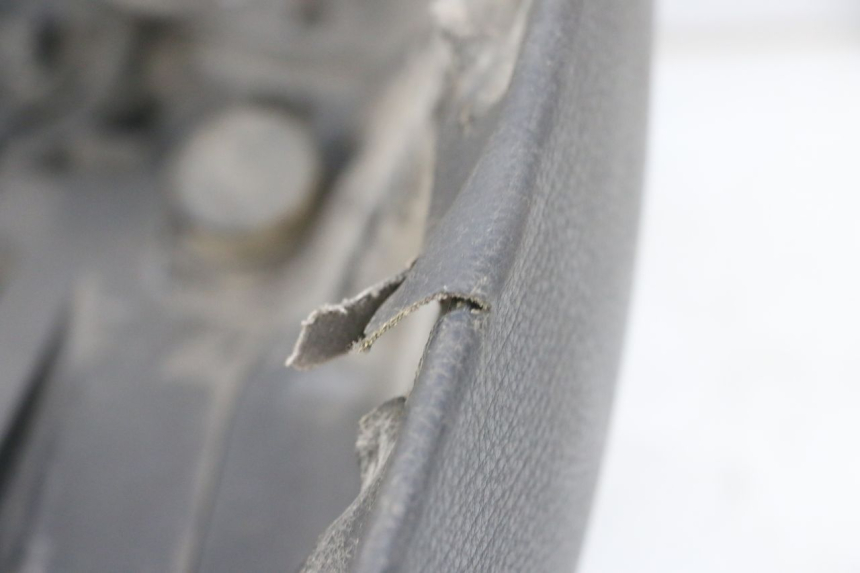 photo de SIEDZENIE SUZUKI BURGMAN EXECUTIVE ABS 650 (2006 - 2012) - Zoom stanu zużycia