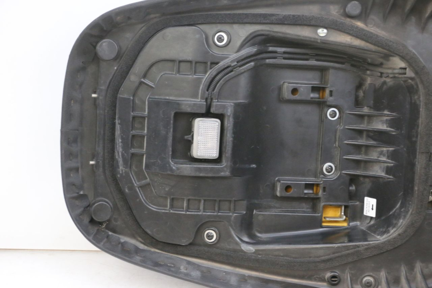 photo de SIEDZENIE SUZUKI BURGMAN EXECUTIVE ABS 650 (2006 - 2012) - Widok główny