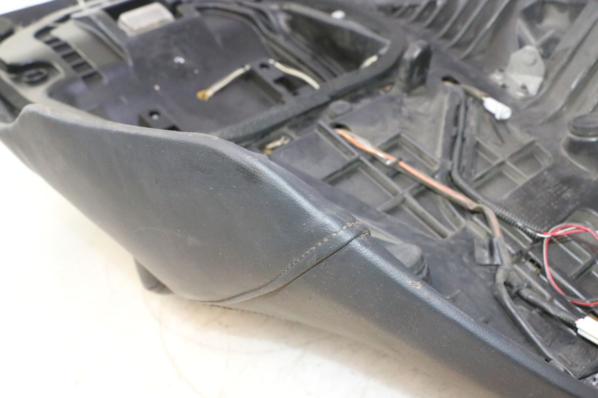 photo de SIEDZENIE SUZUKI BURGMAN EXECUTIVE ABS 650 (2006 - 2012) - Punkty mocowania