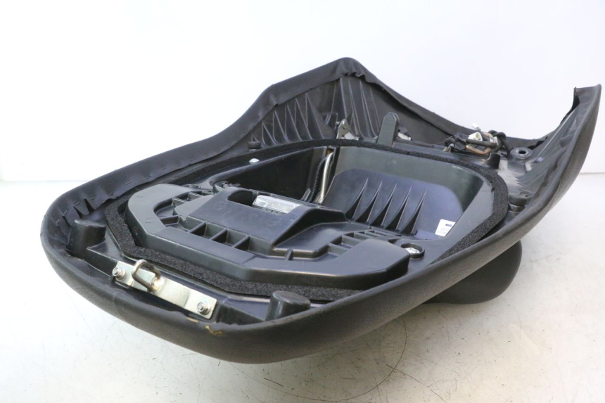 photo de SIEDZENIE SUZUKI BURGMAN EXECUTIVE ABS 650 (2006 - 2012) - Kontrola wizualna