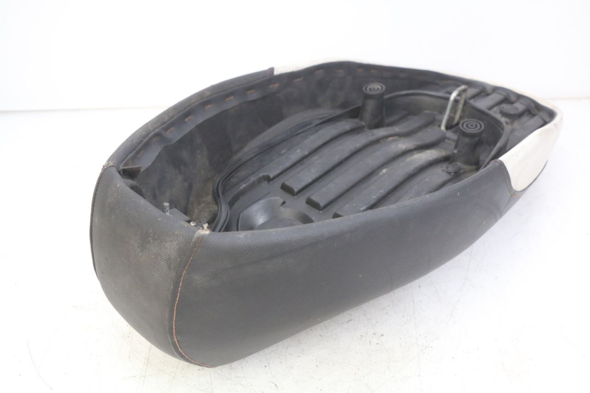 photo de SIEDZENIE YAMAHA BW'S EASY 50 (2013 - 2016) - Zbliżenie komponentów