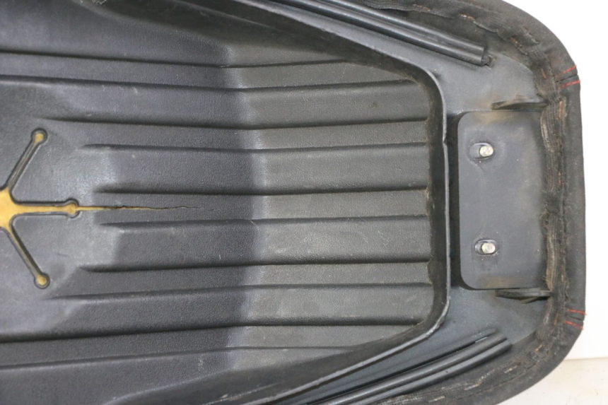 photo de SIEDZENIE ORCAL CAVARO 4T 50 (2019 - 2023) - Zoom stanu zużycia