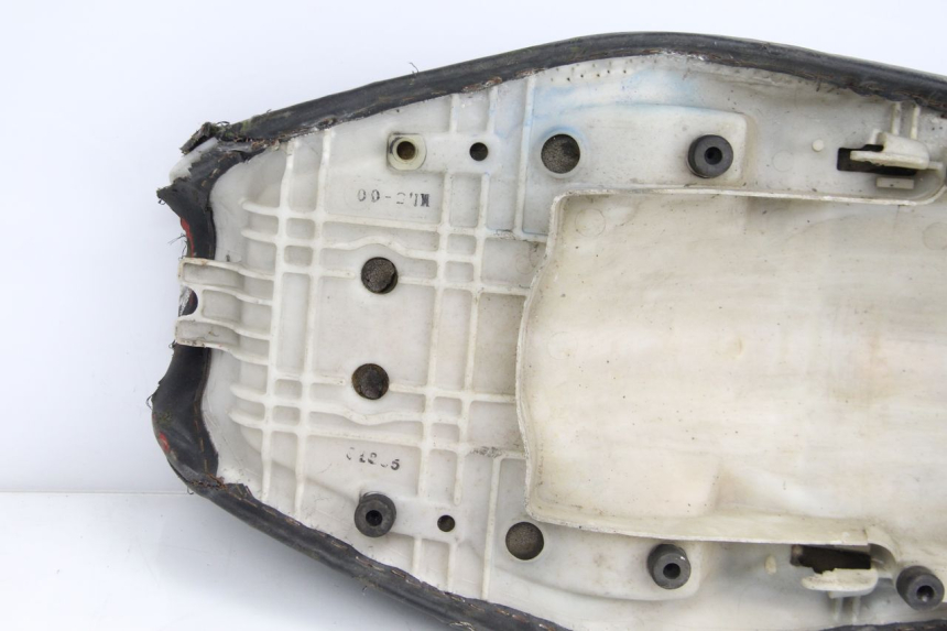 photo de SIEDZENIE HONDA CBR F SC21 1000 (1986 - 1992) - Zbliżenie komponentów