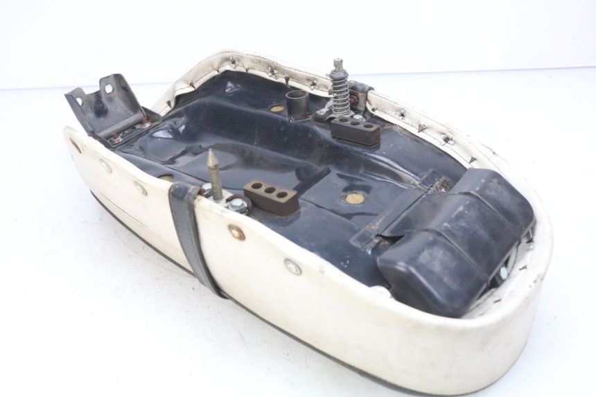 photo de SIEDZENIE TNT MOTOR CITY 50 (2007 - 2018) - Zbliżenie techniczne