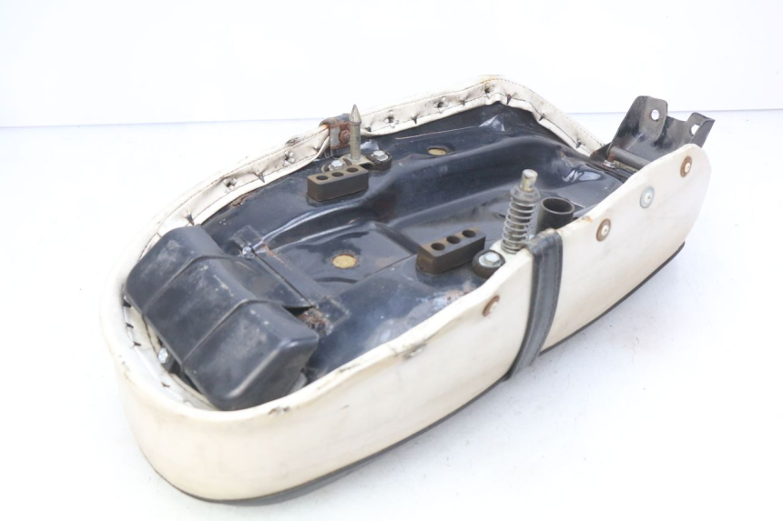 photo de SIEDZENIE TNT MOTOR CITY 50 (2007 - 2018) - Stan powierzchni