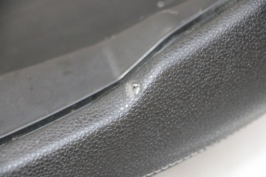 photo de SIEDZENIE PEUGEOT CITYSTAR 50 (2013 - 2017) - Stan powierzchni