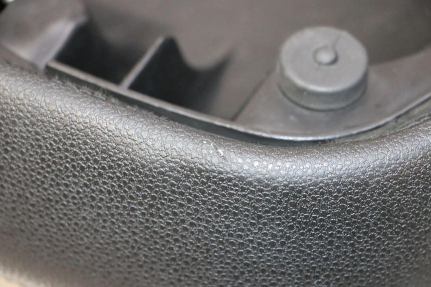 photo de SIEDZENIE PEUGEOT CITYSTAR 50 (2013 - 2017) - Oznaczenia i referencje