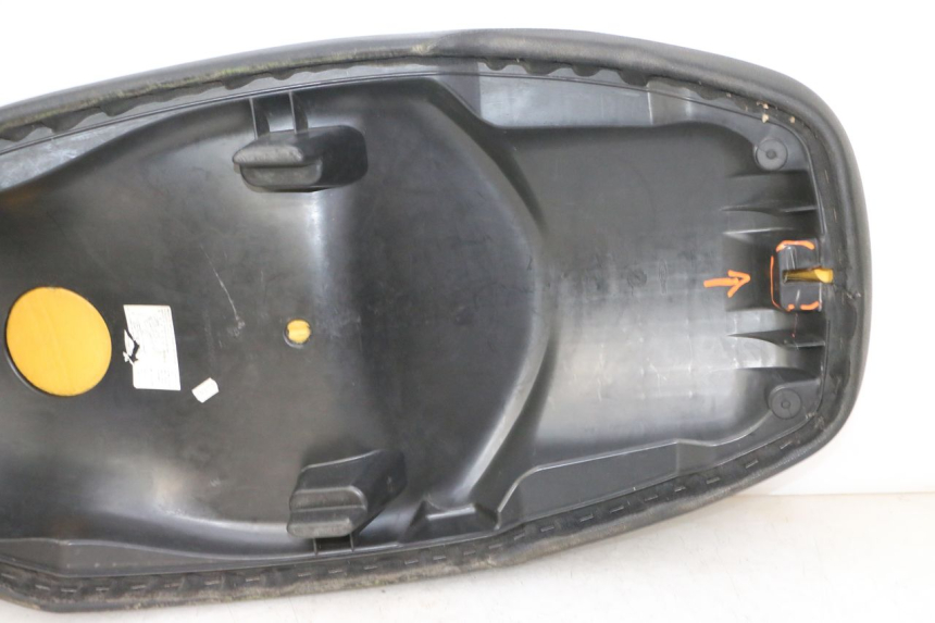 photo de SIEDZENIE PEUGEOT CITYSTAR 50 (2013 - 2017) - Widok z bliska