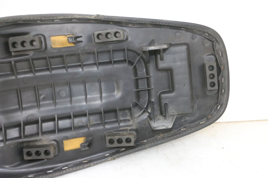 photo de SIEDZENIE KSR CODE 125 (2018 - 2020) - Stan powierzchni