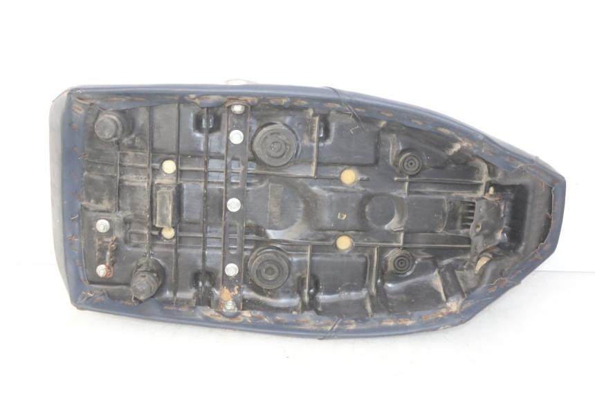 photo de SIEDZENIE SUZUKI CP 80 (1985 - 1996) - Punkty mocowania