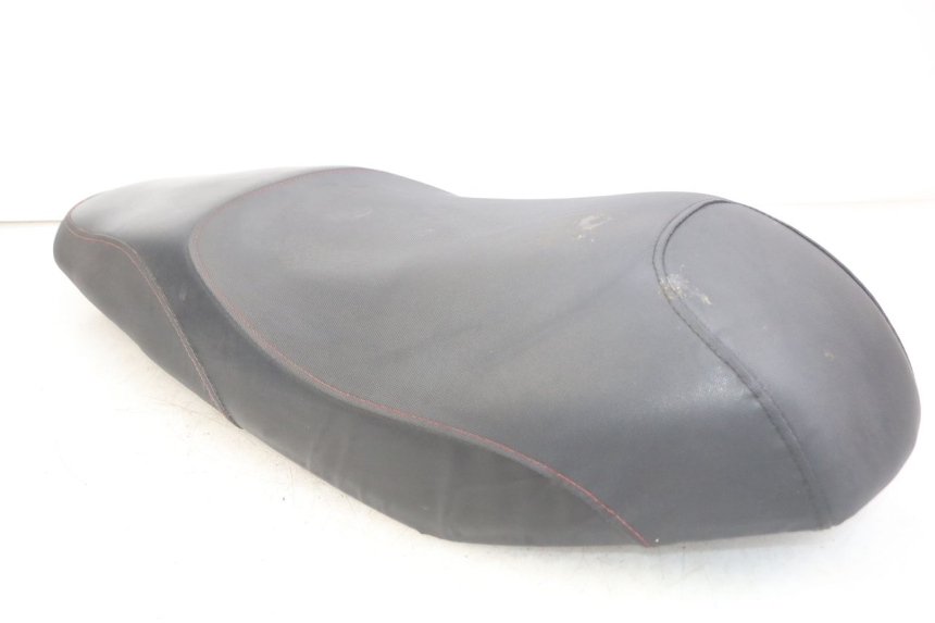 photo de SIEDZENIE SYM CROX 4T 50 (2016 - 2023) - Oznaczenia i referencje