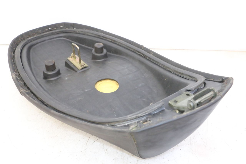 photo de SIEDZENIE DAELIM BESBI 125 (2007 - 2008) - Punkty mocowania